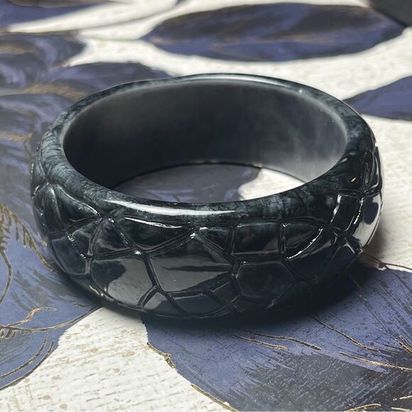 Vintage Rare Black Bakelite Textured Chunky Bangle Bracelet Crackle Effect D3 - Picture 16 of 16